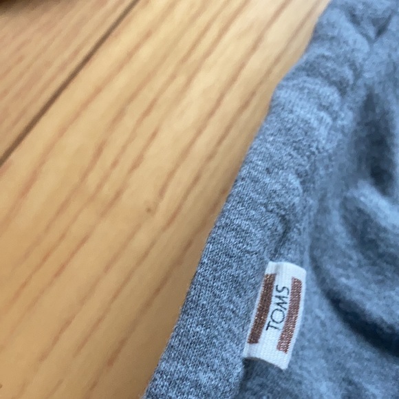Toms grey sweatshirt - Picture 3 of 7